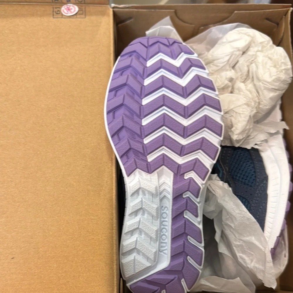 NWT - Size 13 Little Girls Sneakers - Picture 3 of 3